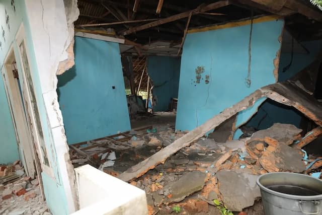 Fenomena Pergerakan Tanah di Sukabumi, BNPB Catat 20 Rumah Alami Kerusakan Fenomena Pergerakan Tanah di Sukabumi, BNPB Catat 20 Rumah Alami Kerusakan