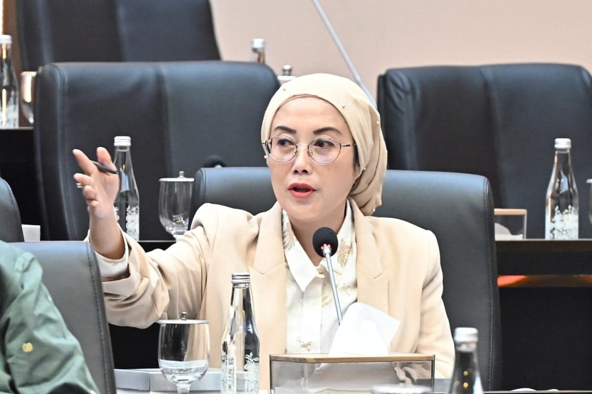 58 Ribu Jemaah Umrah RI Tertahan di Arab Saudi Imbas Perang Iran vs AS-Israel, Selly Gantina: Negara Wajib Pulangkan 58 Ribu Jemaah Umrah RI Tertahan di Arab Saudi Imbas Perang Iran vs AS-Israel, Selly Gantina: Negara Wajib Pulangkan