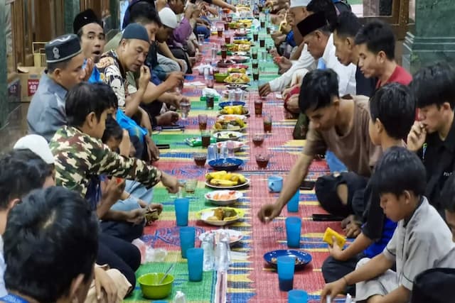 Menkes Budi Gunadi Sadikin Ingatkan Bahaya Bukber saat Ramadan Menkes Budi Gunadi Sadikin Ingatkan Bahaya Bukber saat Ramadan