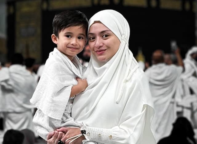 Sederet Artis yang Umrah saat Ramadan 2026, Nathalie Holscher hingga Charly Van Houten Sederet Artis yang Umrah saat Ramadan 2026, Nathalie Holscher hingga Charly Van Houten