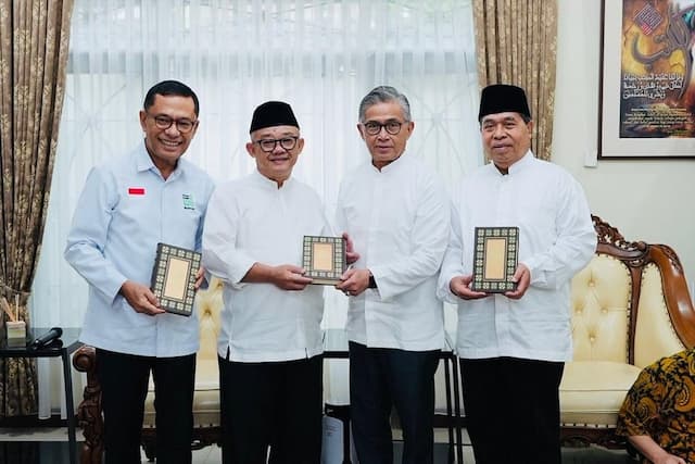 Dukung Pendidikan Diri di Bulan Ramadan, Sinar Mas Wakafkan 1.000 Mushaf Al-Qur'an Dukung Pendidikan Diri di Bulan Ramadan, Sinar Mas Wakafkan 1.000 Mushaf Al-Qur'an