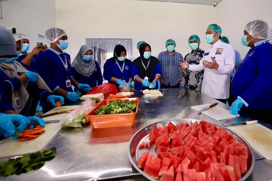 Tinjau SPPG Karanglo Ponorogo, Ibas Pastikan Standar Higienitas dan Gizi MBG Terjaga Tinjau SPPG Karanglo Ponorogo, Ibas Pastikan Standar Higienitas dan Gizi MBG Terjaga