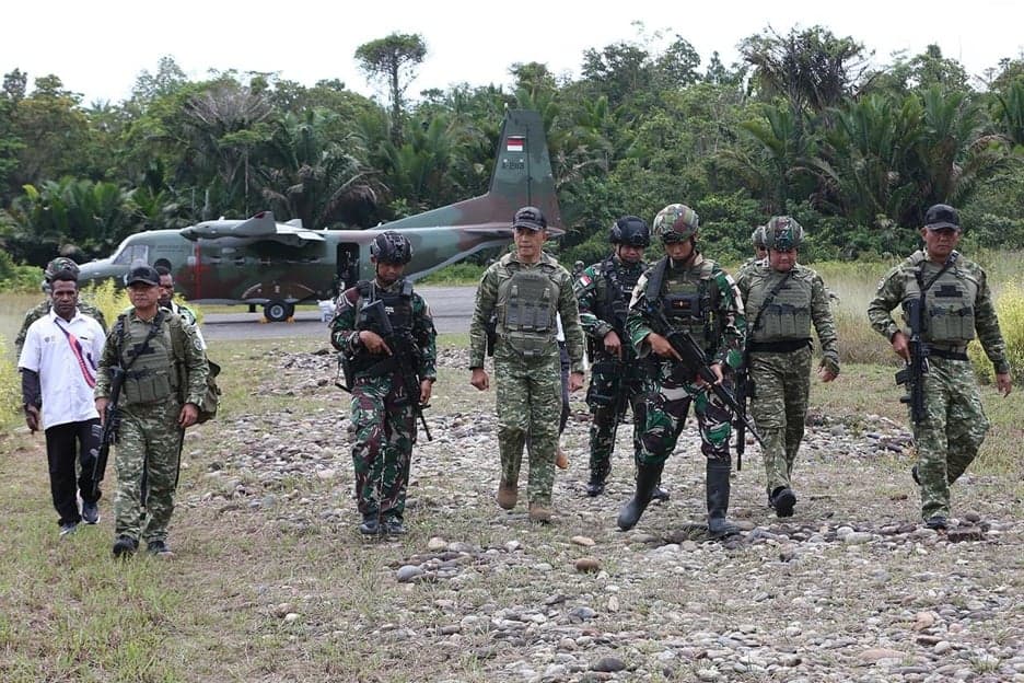 Dijaga TNI, 11 Bandara Perintis di Papua yang Sempat Ditutup Akan Kembali Beroperasi Dijaga TNI, 11 Bandara Perintis di Papua yang Sempat Ditutup Akan Kembali Beroperasi