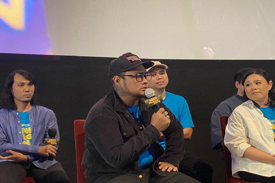 Jadi Soundtrack Film 'Senin Harga Naik' , Lagu 'Saat Kau Mengerti' Diciptakan Virgoun terinspirasi dari Ibu dan Anaknya Jadi Soundtrack Film 'Senin Harga Naik' , Lagu 'Saat Kau Mengerti' Diciptakan Virgoun terinspirasi dari Ibu dan Anaknya