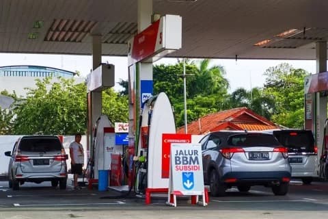 Harga Minyak Lampaui Asumsi APBN, Anggaran Subsidi BBM Dihitung Ulang Harga Minyak Lampaui Asumsi APBN, Anggaran Subsidi BBM Dihitung Ulang