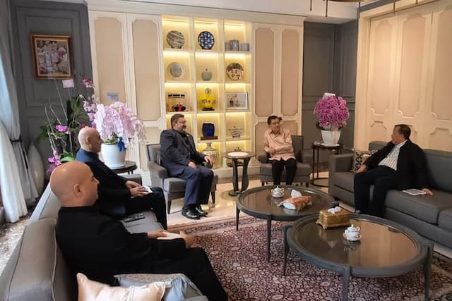Jusuf Kalla Bersama Dubes Iran Bahas Situasi Terkini dan Peluang Mediasi Indonesia Jusuf Kalla Bersama Dubes Iran Bahas Situasi Terkini dan Peluang Mediasi Indonesia