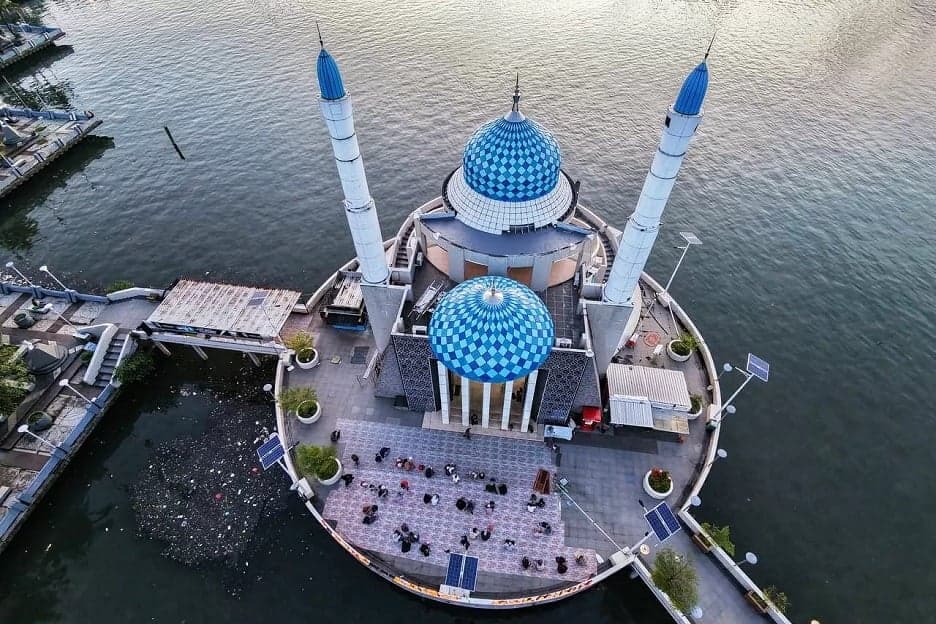 Jadwal Salat dan Imsakiyah Kota Makassar Hari Ini, 15 Ramadan 1447 H Jadwal Salat dan Imsakiyah Kota Makassar Hari Ini, 15 Ramadan 1447 H