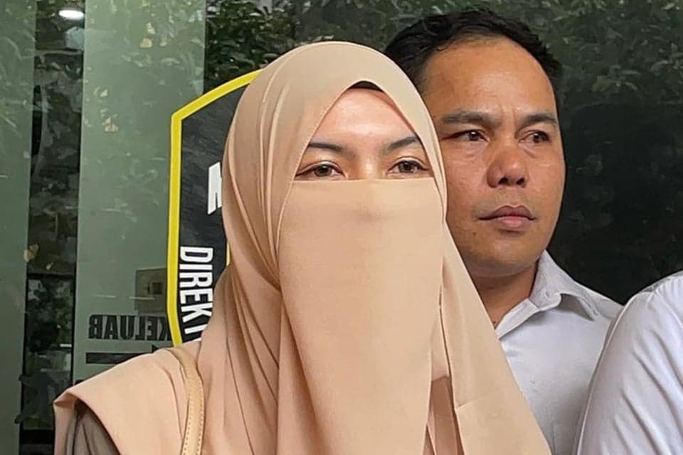 Lihat Lagi Video Dugaan Perselingkuhan, Wardatina Mawa: Sangat Menjijikkan! Lihat Lagi Video Dugaan Perselingkuhan, Wardatina Mawa: Sangat Menjijikkan!