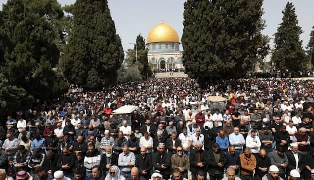 Israel Tutup Masjid Al-Aqsa dan Larang Salat selama Ramadan Israel Tutup Masjid Al-Aqsa dan Larang Salat selama Ramadan