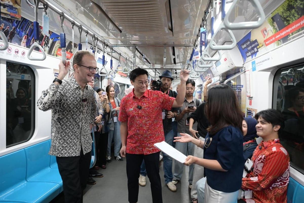 Mengenalkan Study UK di MRT Jakarta untuk Generasi Muda Urban Mengenalkan Study UK di MRT Jakarta untuk Generasi Muda Urban