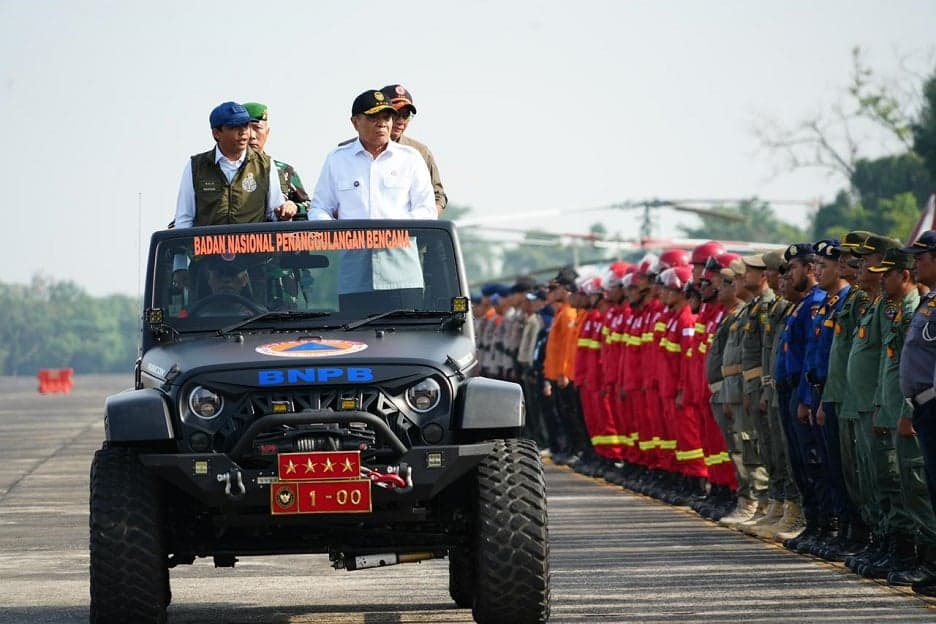 Apel Kesiapsiagaan Karhutla 2026 di Riau, Menko Polkam: Negara Komitmen Pencegahan Dini Apel Kesiapsiagaan Karhutla 2026 di Riau, Menko Polkam: Negara Komitmen Pencegahan Dini