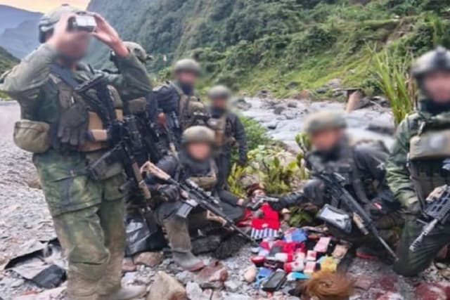 TNI Gagalkan Serangan OPM ke Penduduk, 1 Orang Tewas, Senpi dan Amunisi Disita TNI Gagalkan Serangan OPM ke Penduduk, 1 Orang Tewas, Senpi dan Amunisi Disita