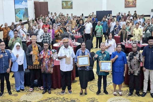 Ketua Komite III DPD RI Harap Kegiatan Konsolda Pendidikan Wujudkan Visi Papua Cerdas Ketua Komite III DPD RI Harap Kegiatan Konsolda Pendidikan Wujudkan Visi Papua Cerdas