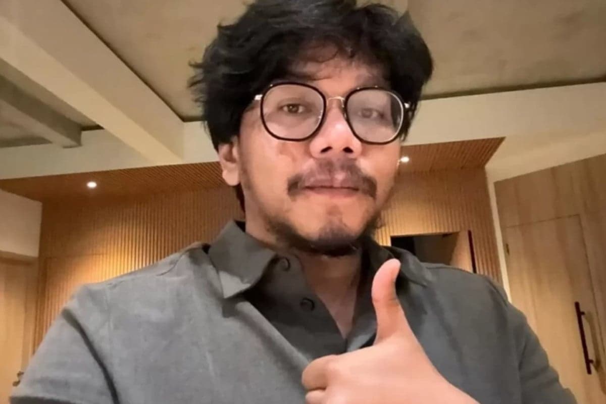 Ferry Irwandi Tawarkan Bantuan Bayar UKT bagi Mahasiswa, Simak Syaratnya Ferry Irwandi Tawarkan Bantuan Bayar UKT bagi Mahasiswa, Simak Syaratnya