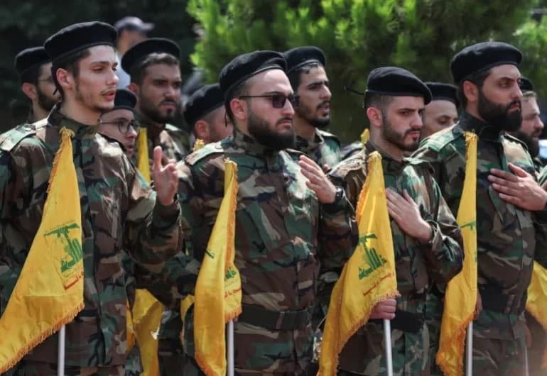 Hizbullah Sergap Helikopter Israel yang Mendarat di Lebanon Hizbullah Sergap Helikopter Israel yang Mendarat di Lebanon