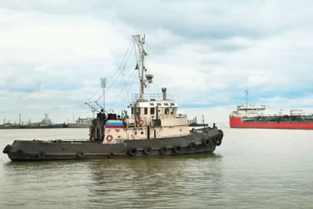 Kapal Tug Boat Diawaki WNI Diserang Rudal di Selat Hormuz, Pemerintah Diminta Bersikap Tegas Kapal Tug Boat Diawaki WNI Diserang Rudal di Selat Hormuz, Pemerintah Diminta Bersikap Tegas