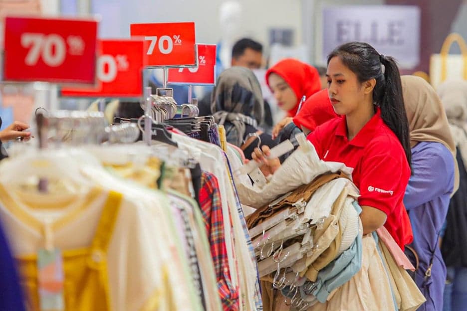 Puncak Belanja Lebaran Diprediksi Terjadi Pekan Ini, Kunjungan ke Mall Bakal Naik 15 Puncak Belanja Lebaran Diprediksi Terjadi Pekan Ini, Kunjungan ke Mall Bakal Naik 15