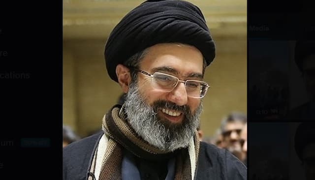 Siapa Mojtaba Khamenei? Penerus Ayahnya yang Sangat Ditakuti AS dan Israel Siapa Mojtaba Khamenei? Penerus Ayahnya yang Sangat Ditakuti AS dan Israel