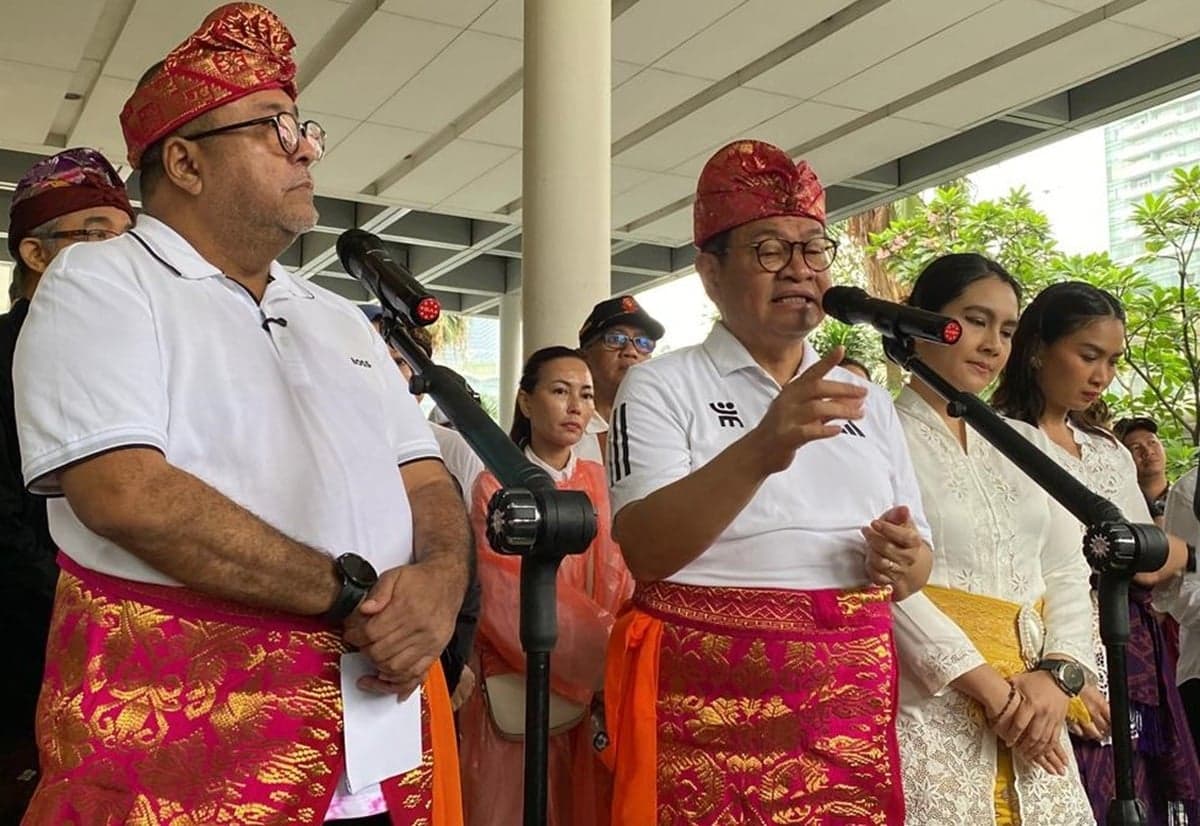 Hadir di Pemakaman, Anya Geraldine Kenang Sosk Vidi sebagai Pendengar dan Penyemangat yang Baik Hadir di Pemakaman, Anya Geraldine Kenang Sosk Vidi sebagai Pendengar dan Penyemangat yang Baik