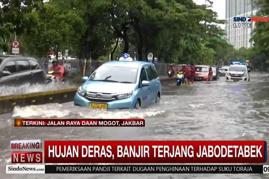 Polda Metro Jaya: 11 Jalan di Jakarta Masih Terendam Banjir, Ini Lokasinya! Polda Metro Jaya: 11 Jalan di Jakarta Masih Terendam Banjir, Ini Lokasinya!