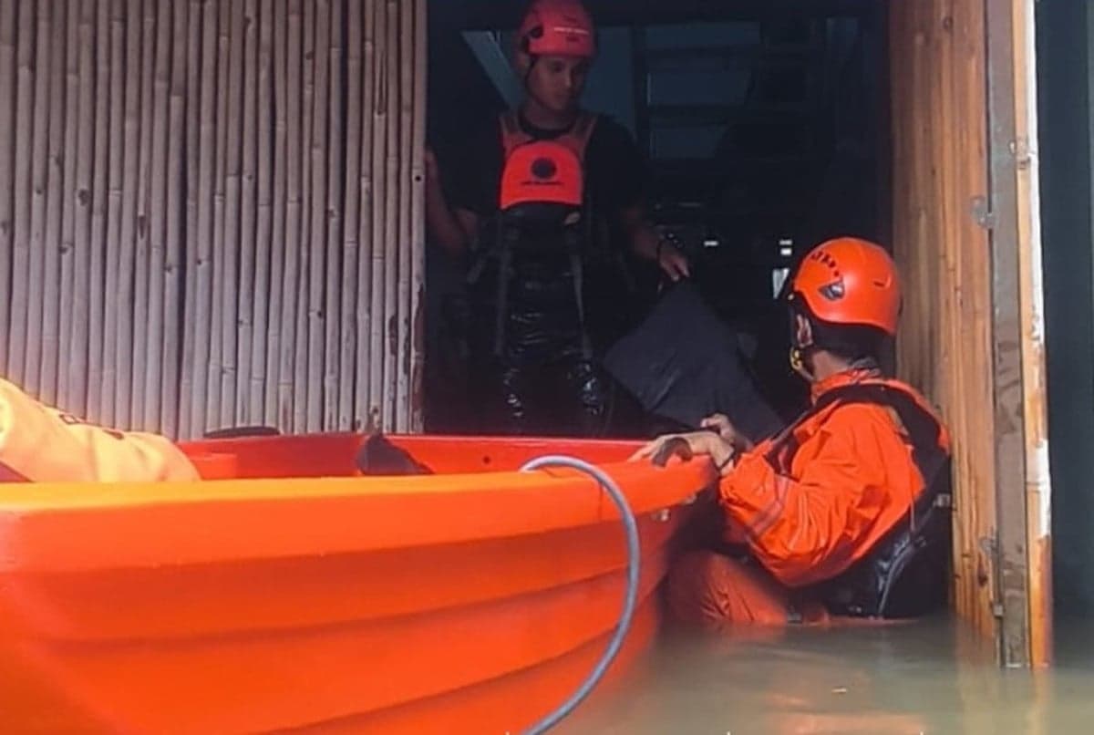 Update Banjir Jakarta Pagi Ini: 16 RT dan 2 Jalan Masih Terendam, Ratusan Warga Masih Mengungsi Update Banjir Jakarta Pagi Ini: 16 RT dan 2 Jalan Masih Terendam, Ratusan Warga Masih Mengungsi