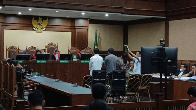 Cerita Saksi Sidang Pemerasan K3, Diberi Uang Rp1 Juta untuk Buka Rekening Cerita Saksi Sidang Pemerasan K3, Diberi Uang Rp1 Juta untuk Buka Rekening