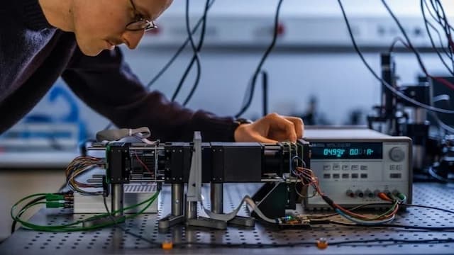 Jam Antarplanet untuk Mengukur Waktu di Alam Semesta Diciptakan Jam Antarplanet untuk Mengukur Waktu di Alam Semesta Diciptakan