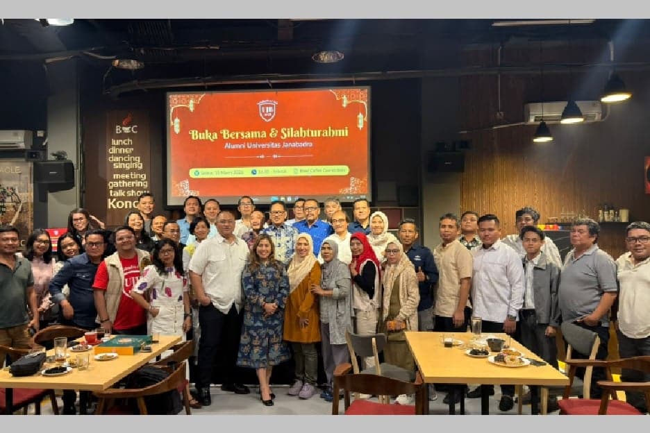 Alumni Universitas Janabadra Gelar Buka Bersama dan Silaturahmi Alumni Universitas Janabadra Gelar Buka Bersama dan Silaturahmi