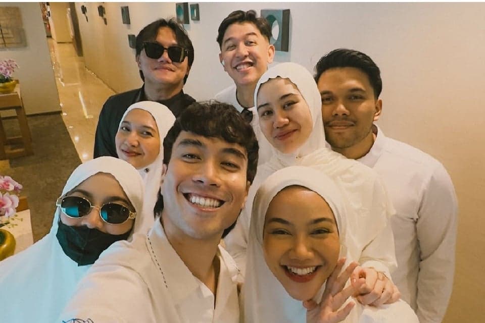 Mahalini Menyesal Tak Balas Chat Terakhir Vidi Aldiano sebelum Meninggal Mahalini Menyesal Tak Balas Chat Terakhir Vidi Aldiano sebelum Meninggal