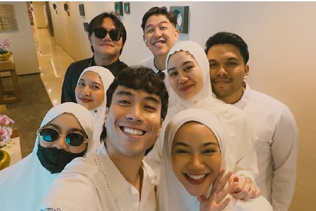 Mahalini Menyesal Tak Balas Chat Terakhir Vidi Aldiano sebelum Meninggal Mahalini Menyesal Tak Balas Chat Terakhir Vidi Aldiano sebelum Meninggal