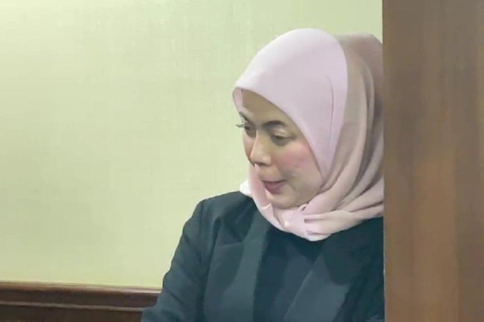 Dokter Kamelia Tertunduk Lesu Dengar Ammar Zoni Dituntut 9 Tahun Penjara Dokter Kamelia Tertunduk Lesu Dengar Ammar Zoni Dituntut 9 Tahun Penjara