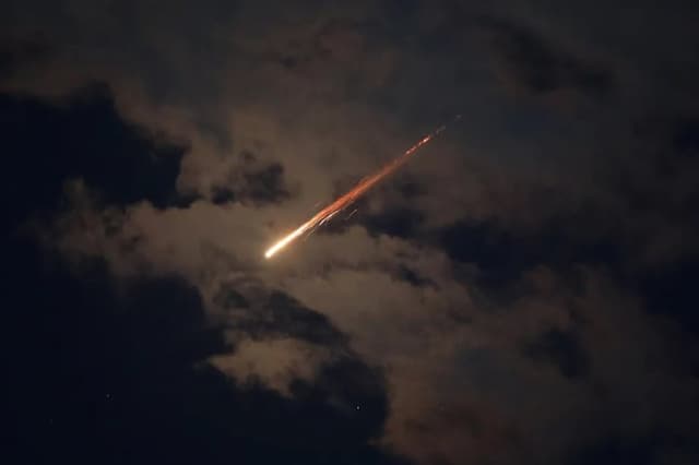 UEA Cegat 278 Rudal Balistik dan 1.540 Drone sejak Awal Serangan Iran UEA Cegat 278 Rudal Balistik dan 1.540 Drone sejak Awal Serangan Iran