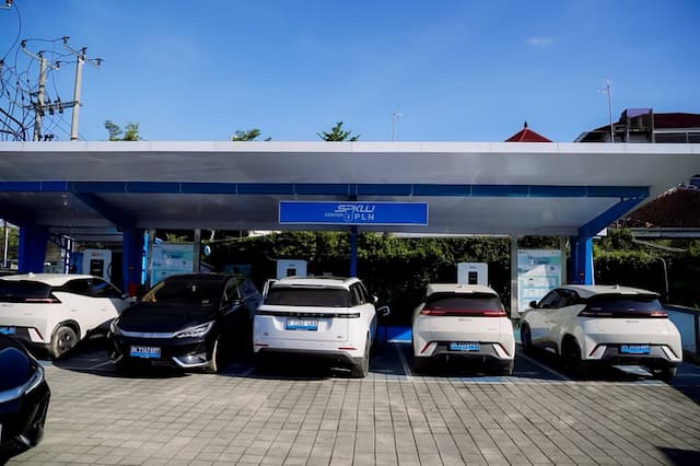 Menyusuri SPKLU dari Banyuwangi ke Denpasar: Jalur EV Jawa Timur-Bali Siap Sambut Lebaran 2026 Menyusuri SPKLU dari Banyuwangi ke Denpasar: Jalur EV Jawa Timur-Bali Siap Sambut Lebaran 2026