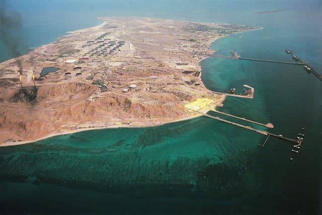 5 Fakta Pulau Kharg yang Jadi Jantung Industri Minyak Iran 5 Fakta Pulau Kharg yang Jadi Jantung Industri Minyak Iran