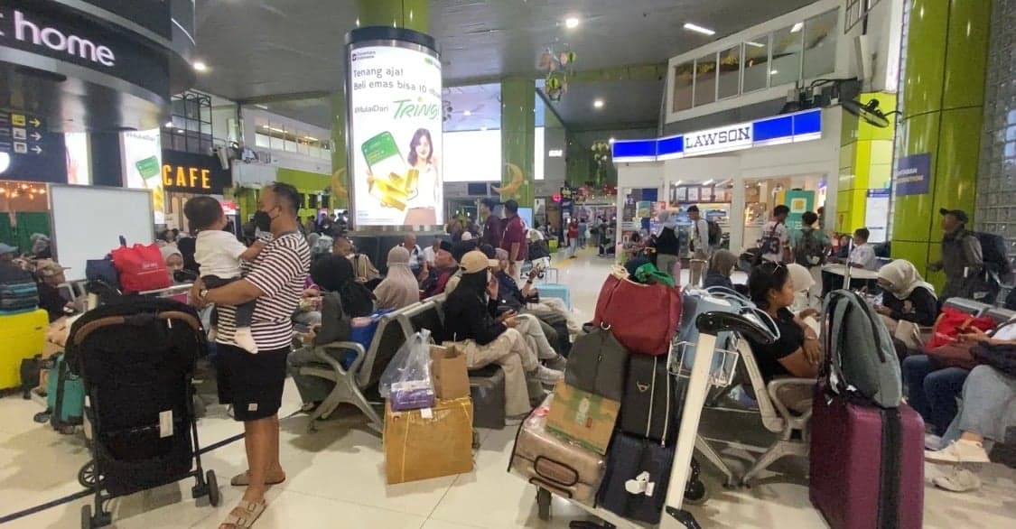 Suasana Stasiun Gambir H-7 Lebaran 2026, Pemudik Berdatangan Suasana Stasiun Gambir H-7 Lebaran 2026, Pemudik Berdatangan