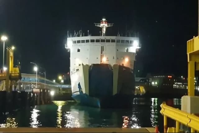 Fasilitas Dermaga Terbatas, Layanan Mudik Lebaran di Pelabuhan Merak Berpotensi Terhambat Fasilitas Dermaga Terbatas, Layanan Mudik Lebaran di Pelabuhan Merak Berpotensi Terhambat