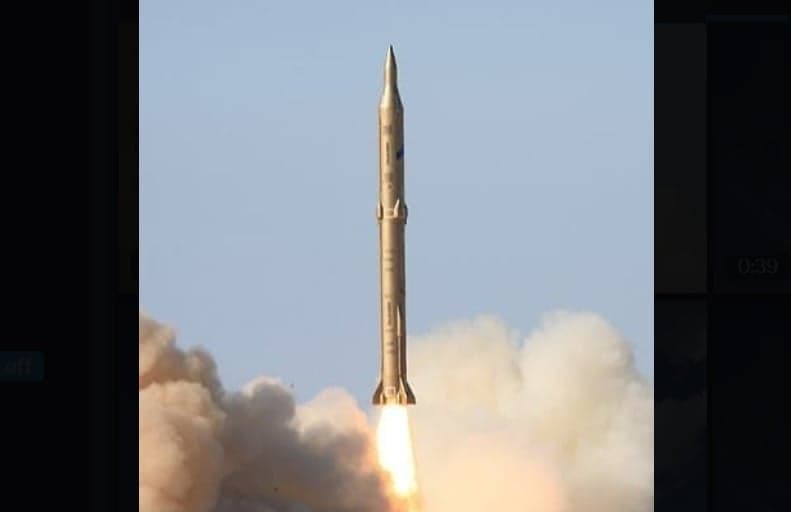 Untuk Pertama Kalinya, Iran Luncurkan Rudal Sejjil yang Guncang Pertahanan Udara Israel Untuk Pertama Kalinya, Iran Luncurkan Rudal Sejjil yang Guncang Pertahanan Udara Israel