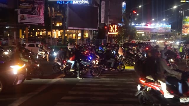 H-6 Lebaran, Pemudik Motor Mulai Ramai Melintas di Jalan Kalimalang H-6 Lebaran, Pemudik Motor Mulai Ramai Melintas di Jalan Kalimalang