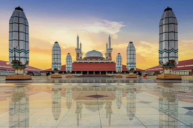 Jadwal Salat dan Imsakiyah Kota Semarang Hari Ini, 26 Ramadan 1447 H Jadwal Salat dan Imsakiyah Kota Semarang Hari Ini, 26 Ramadan 1447 H