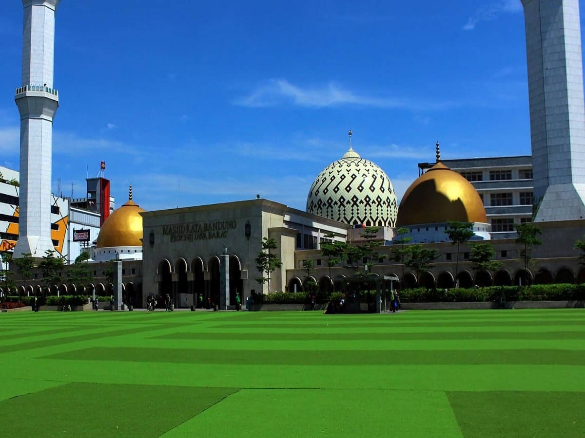 Jadwal Salat dan Imsakiyah Kota Bandung Hari Ini, 26 Ramadan 1447 H Jadwal Salat dan Imsakiyah Kota Bandung Hari Ini, 26 Ramadan 1447 H