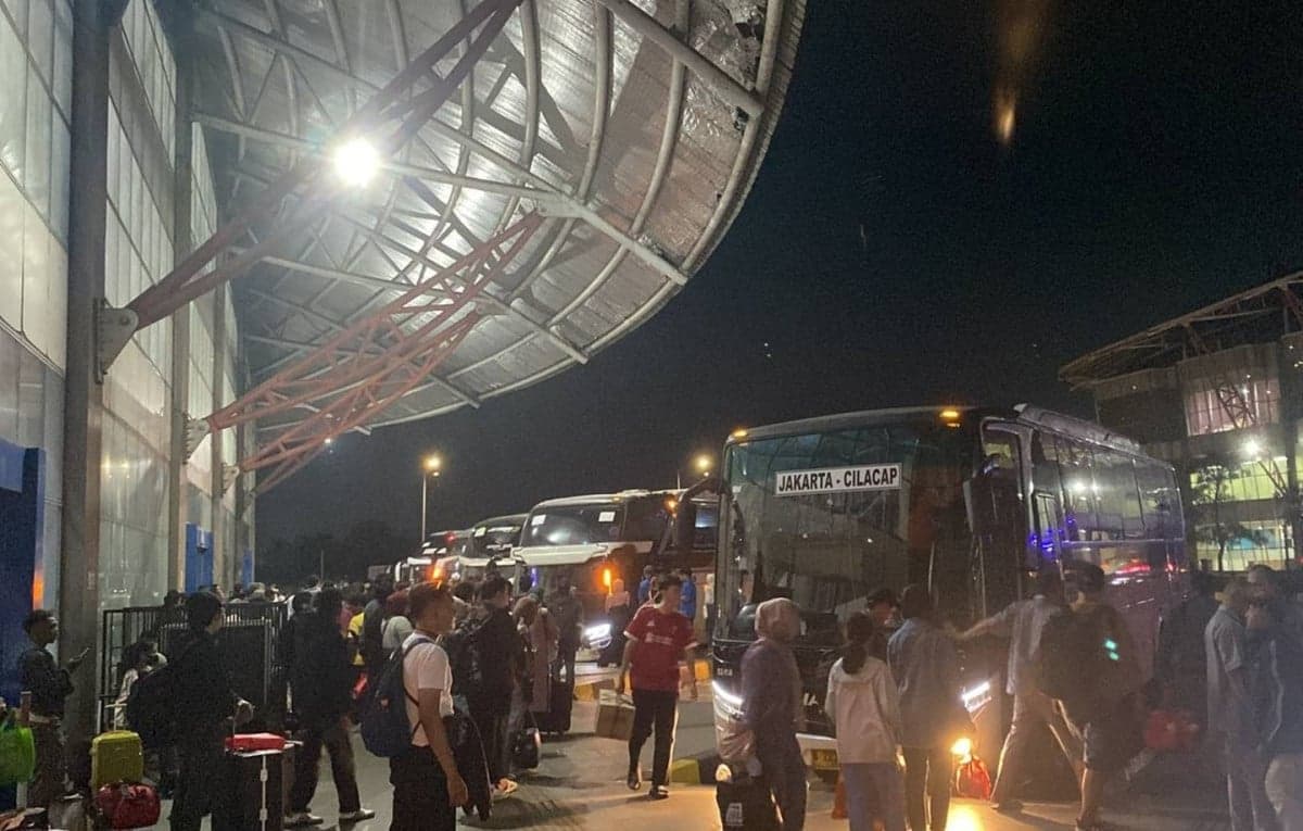 H-4 Lebaran, 3.000 Penumpang Mudik lewat Terminal Terpadu Pulogebang H-4 Lebaran, 3.000 Penumpang Mudik lewat Terminal Terpadu Pulogebang