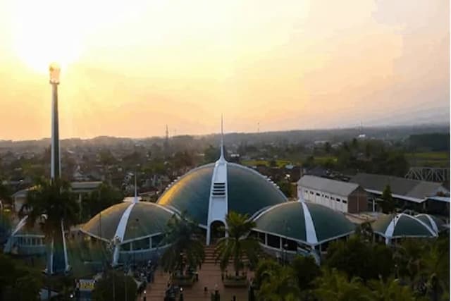 Jadwal Salat dan Imsakiyah Kota Surabaya Hari Ini, 27 Ramadan 1447 H Jadwal Salat dan Imsakiyah Kota Surabaya Hari Ini, 27 Ramadan 1447 H
