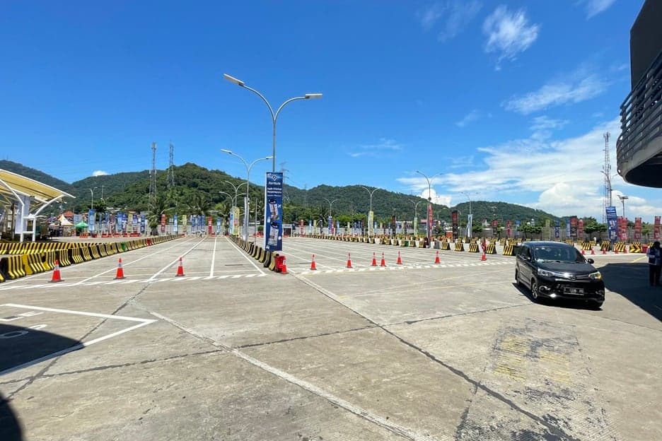 H-4 Lebaran, Arus Mudik di Pelabuhan Merak Kelas Eksekutif Masih Sepi H-4 Lebaran, Arus Mudik di Pelabuhan Merak Kelas Eksekutif Masih Sepi