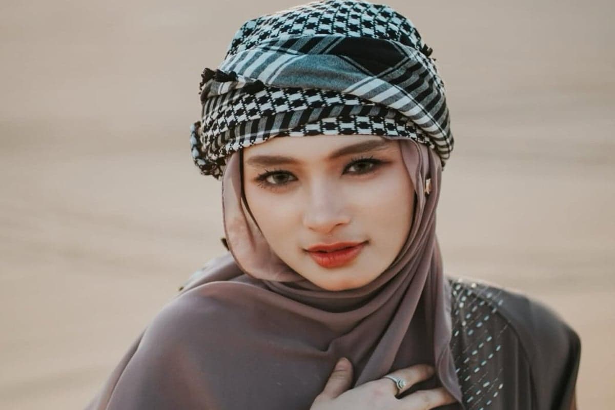 Jelang Lebaran, Inara Rusli Minta Maaf ke Wardatina Mawa dan Insanul Fahmi Jelang Lebaran, Inara Rusli Minta Maaf ke Wardatina Mawa dan Insanul Fahmi