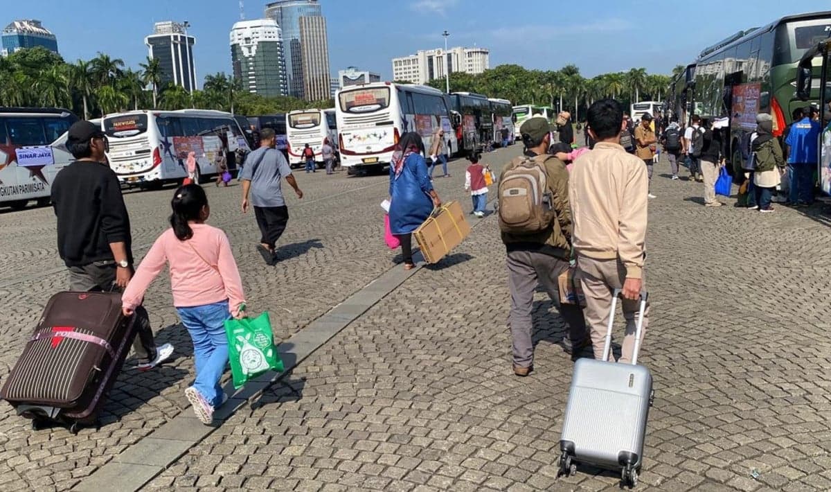 Pramono Lepas Keberangkatan 34.000 Peserta Mudik Gratis 2026 ke 20 Kota Tujuan Pramono Lepas Keberangkatan 34.000 Peserta Mudik Gratis 2026 ke 20 Kota Tujuan