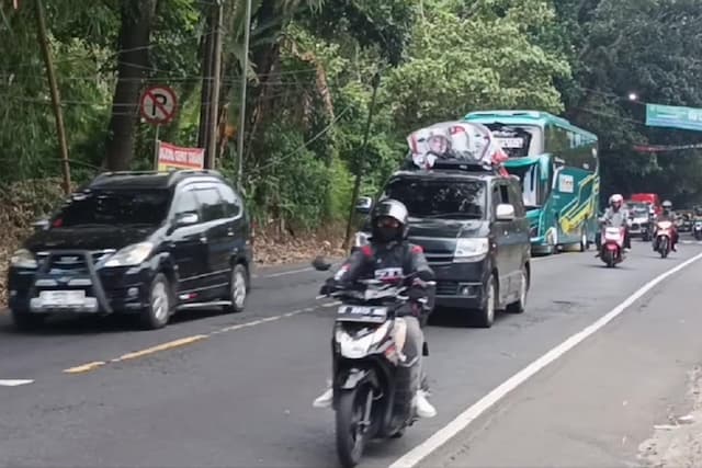 52.597 Kendaraan Pemudik Melintas di Lingkar Gentong, One Way Diberlakukan 2 Kali 52.597 Kendaraan Pemudik Melintas di Lingkar Gentong, One Way Diberlakukan 2 Kali