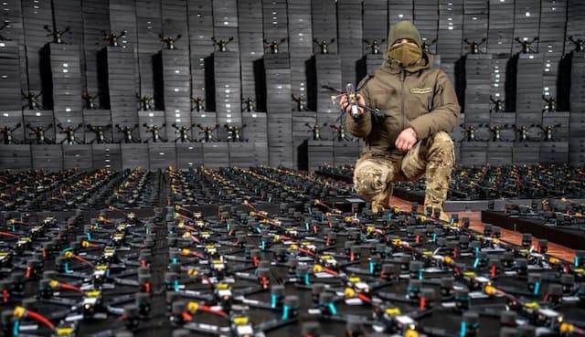 Negara-negara Arab Kewalahan Hadapi Serangan Iran, Ukraina Kirim 1.000 Drone Pencegat per Hari Negara-negara Arab Kewalahan Hadapi Serangan Iran, Ukraina Kirim 1.000 Drone Pencegat per Hari