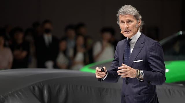 Kiamat EV Mewah 2026: Mercedes Obral Diskon Rp850 Juta, Lamborghini Menyerah Kiamat EV Mewah 2026: Mercedes Obral Diskon Rp850 Juta, Lamborghini Menyerah