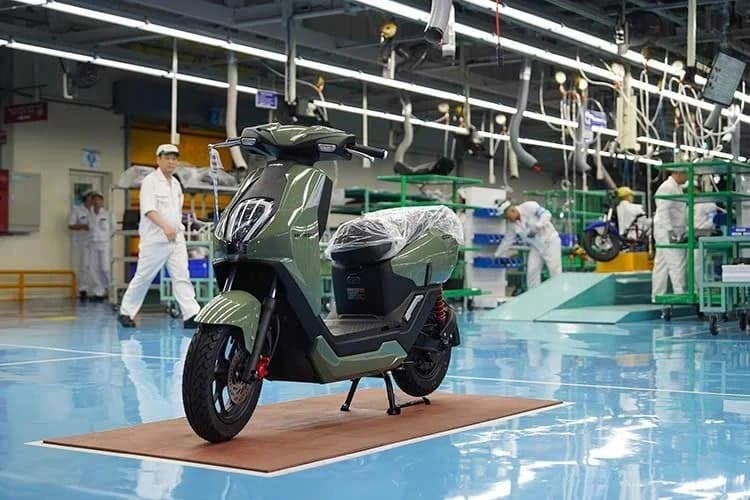 Honda Berencana Hentikan Produksi Motor Bertenaga Bensin Honda Berencana Hentikan Produksi Motor Bertenaga Bensin