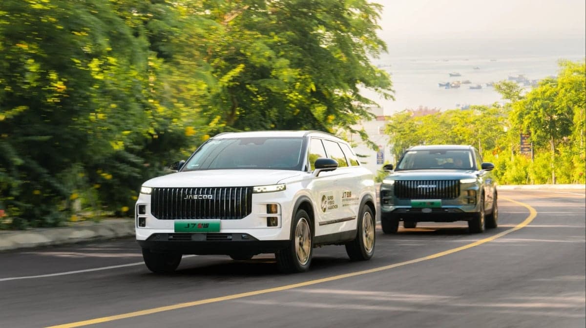 Perang Timur Tengah Bikin Mobil Hybrid Jadi Pilihan Ekonomis di Eropa Perang Timur Tengah Bikin Mobil Hybrid Jadi Pilihan Ekonomis di Eropa